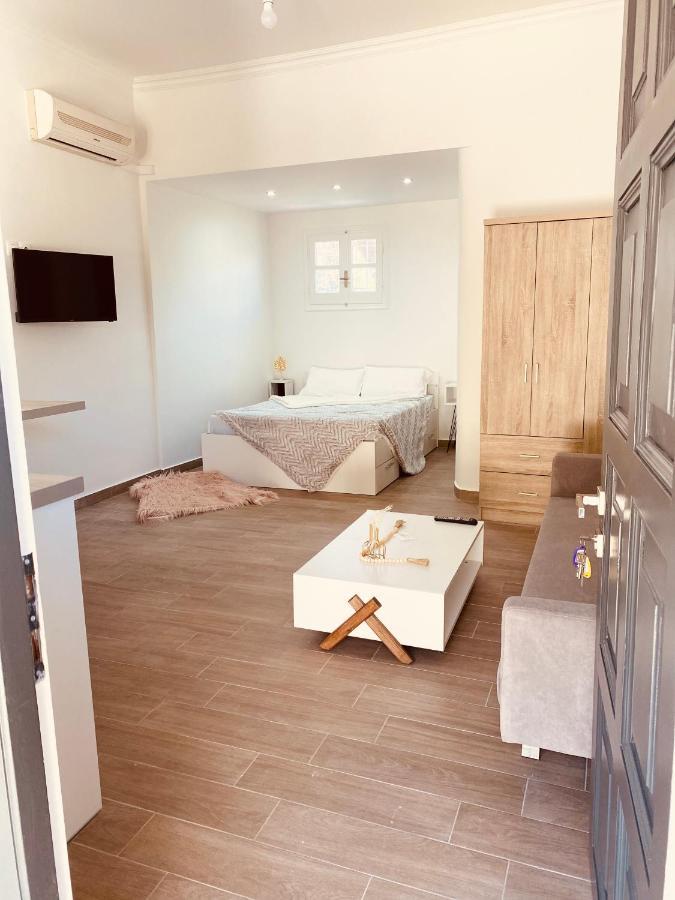 Louvros Luxury Suites Dassia  Exterior photo